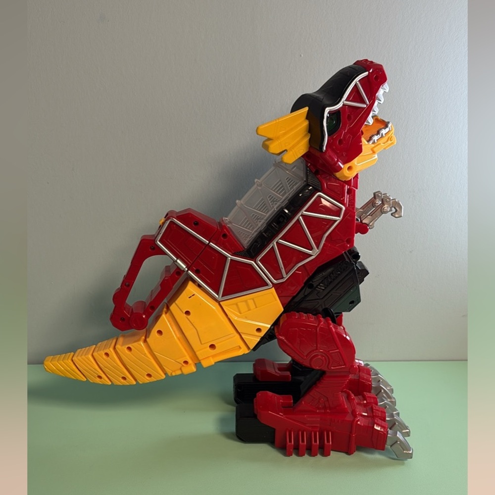 Rumble N Roar T-Rex, Power Rangers Dinosaur Kid Toy, Lights Up Spins & Play Song